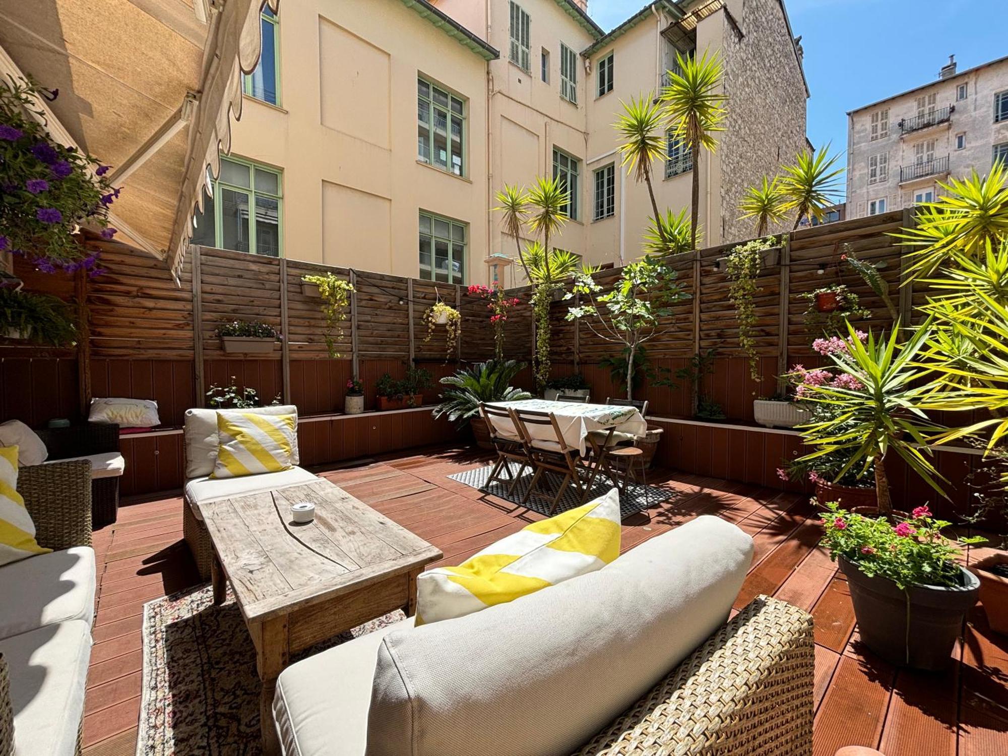 Large Magnificent Terrace Apartment Nice Exterior photo